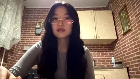 Snapshot of denysebernacchi chatting on 11.23.25 Emma online show from 11.23.25