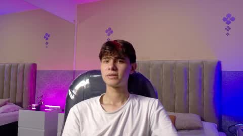 derek_sinn online show from 04.07.26