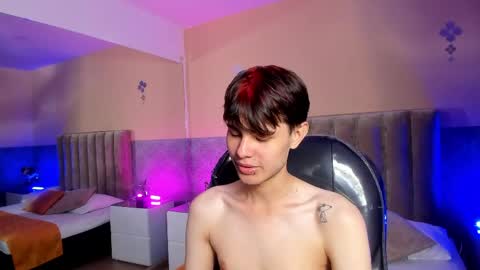 derek_sinn online show from 04.17.26