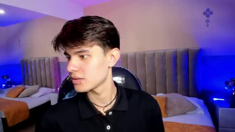 derek_sinn online show from 04.18.26