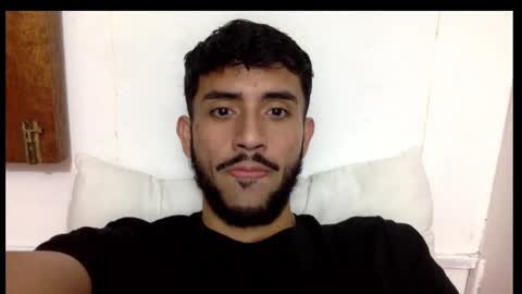 Snapshot of derek_smiith chatting on 02.14.25 Derek smiith online show from 02.14.25