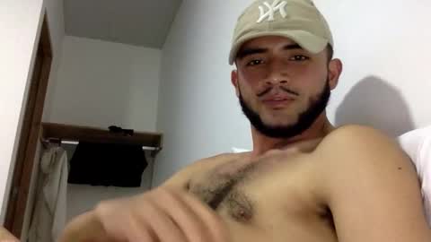 Snapshot of derek_smiith chatting on 11.15.25 Derek smiith online show from 11.15.25