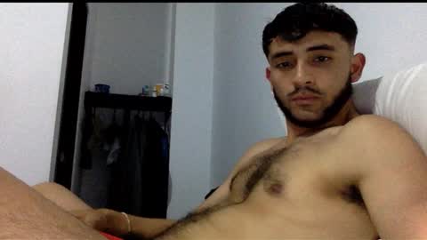 Snapshot of derek_smiith chatting on 11.20.25 Derek smiith online show from 11.20.25