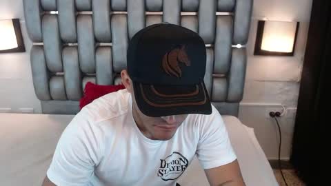 D E R E K online show from 04.17.26