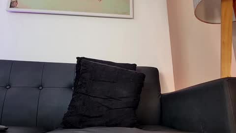 Derek independent model  online show from 12.05.24