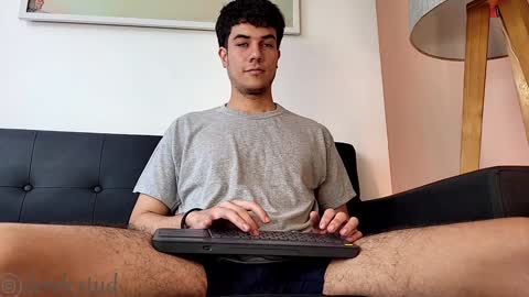 Derek independent model  online show from 12.28.24