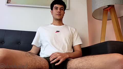 Derek independent model  online show from 01.04.25