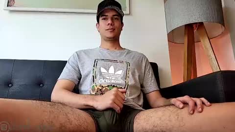 Derek independent model  online show from 03.03.25