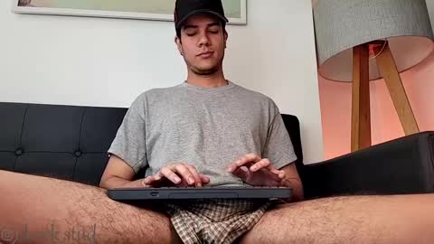 Derek independent model  online show from 03.08.25