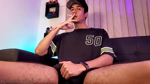 Derek independent model  online show from 10.13.25