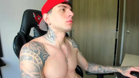 derekmuller11 online show from 04.21.26