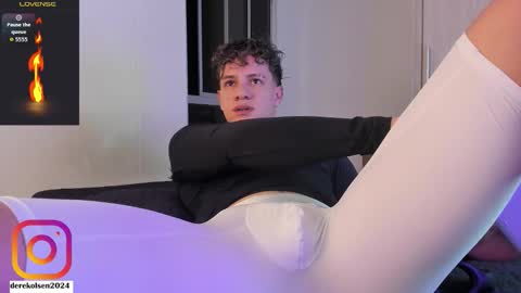 Snapshot of derekolsen_ chatting on 11.16.25 Derek IG Derekolsen2024 online show from 11.16.25