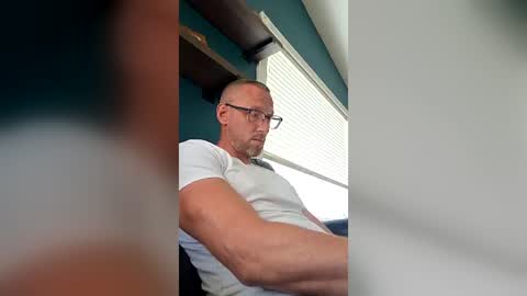 Snapshot of derekthomaserickson86 chatting on 07.16.26 DK online show from 07.16.26