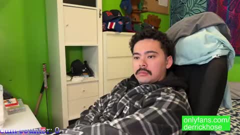 Snapshot of derrick_hose chatting on 02.06.25 Derrick Hose online show from 02.06.25