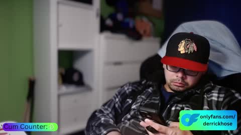 Snapshot of derrick_hose chatting on 09.09.25 Derrick Hose online show from 09.09.25