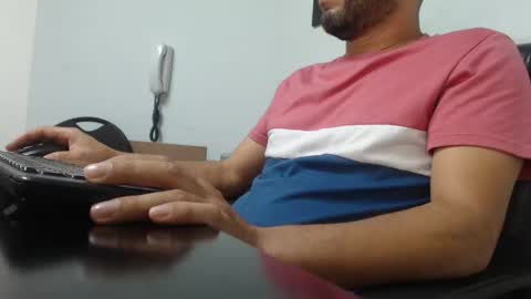 Snapshot of derrik_ chatting on 12.22.24     online show from 12.22.24