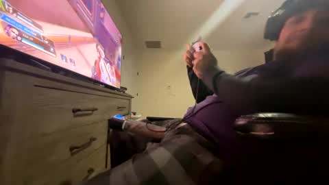 Snapshot of desertadventurer25 chatting on 01.25.25 desertadventurer25 online show from 01.25.25