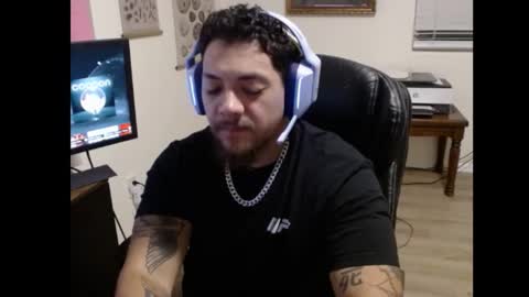 Snapshot of desertadventurer25 chatting on 10.17.25 desertadventurer25 online show from 10.17.25