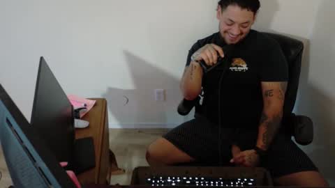 desertadventurer25 online show from 02.05.26