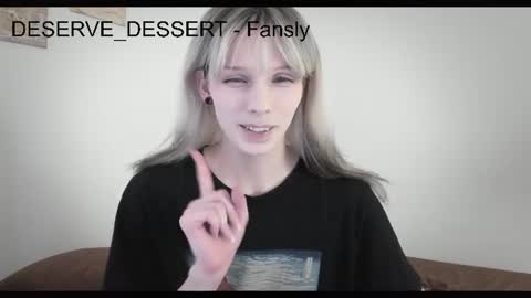 Snapshot of deserve_dessert chatting on 07.21.26 Domi online show from 07.21.26