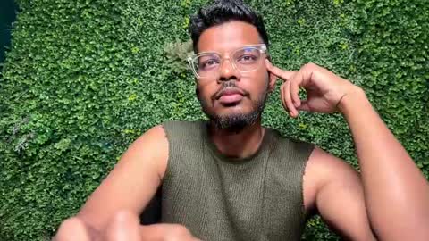 Snapshot of desi_silver chatting on 01.29.25 Desi silver online show from 01.29.25