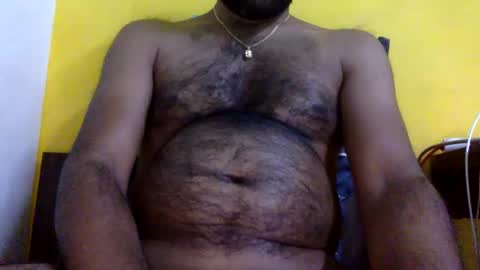 Snapshot of desi_suckable chatting on 02.01.25 desisuckable online show from 02.01.25