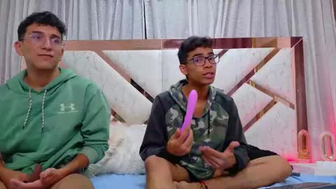 desire4duo online show from 10.25.25