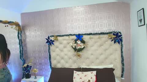 Sara Desire online show from 01.10.25