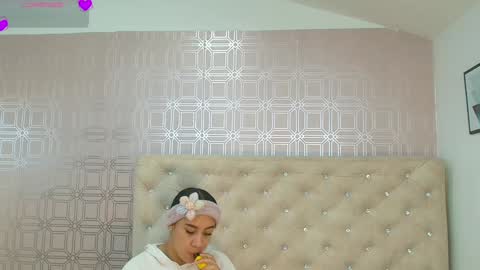 Sara Desire online show from 01.19.25