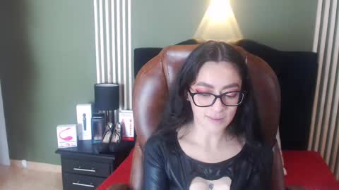 Snapshot of desiring__angel chatting on 01.08.25 Desiring Angel online show from 01.08.25