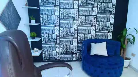 Desiring Angel online show from 11.14.25