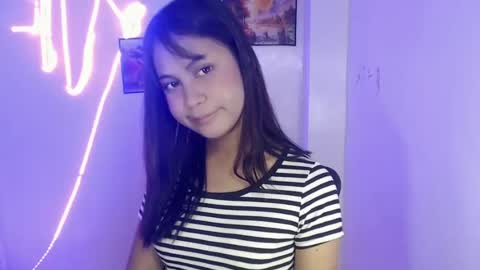 Snapshot of dess_morena chatting on 06.18.26 Dess online show from 06.18.26