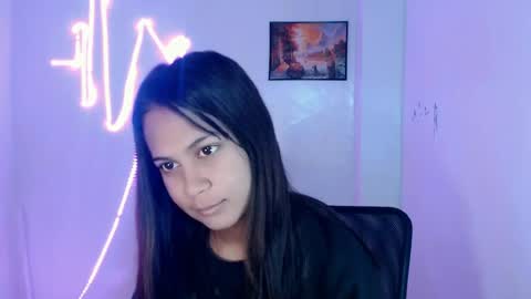 Snapshot of dess_morena chatting on 06.20.26 Dess online show from 06.20.26