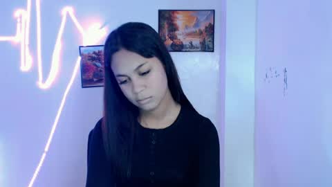 Snapshot of dess_morena chatting on 06.29.26 Dess online show from 06.29.26
