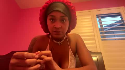 Snapshot of dessitowett chatting on 10.26.25 dessitowett online show from 10.26.25