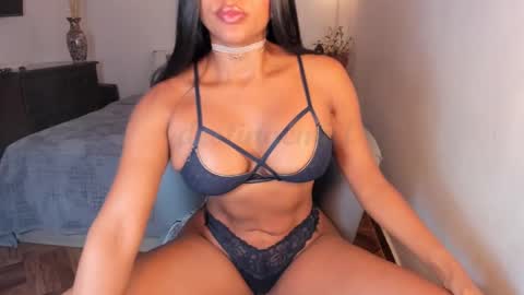 Destinne Mill online show from 01.11.25