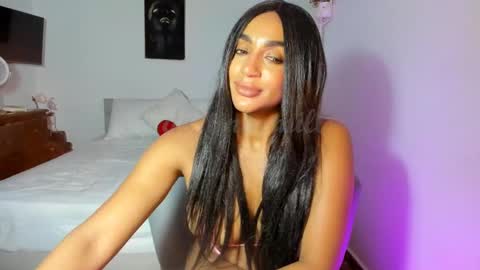 Destinne Mill online show from 02.20.25