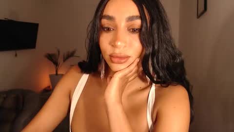 Destinne Mill online show from 12.05.25