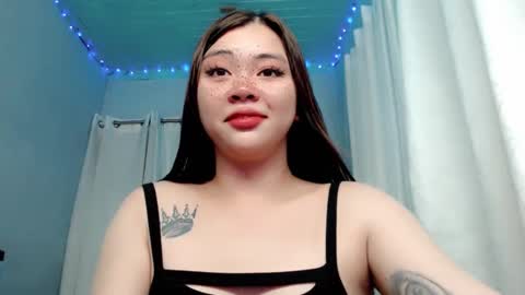 Snapshot of destinyroxie chatting on 01.02.25 ROXIE  online show from 01.02.25