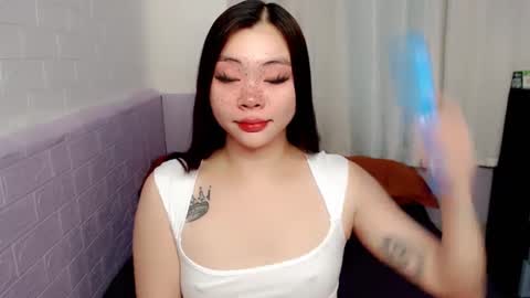 Snapshot of destinyroxie chatting on 02.19.25 ROXIE  online show from 02.19.25