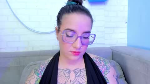 Snapshot of deva_blue chatting on 02.13.25 Deva Blue online show from 02.13.25