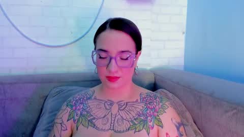 Snapshot of deva_blue chatting on 03.05.25 Deva Blue online show from 03.05.25