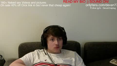 Snapshot of devantheplug chatting on 03.09.25 Devan online show from 03.09.25