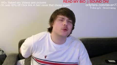 Snapshot of devantheplug chatting on 03.09.25 Devan online show from 03.09.25