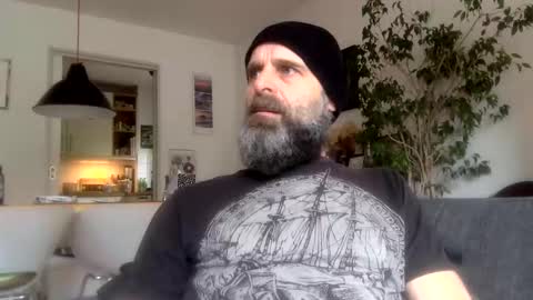 ooo  Devil Dark  ooo online show from 10.31.25