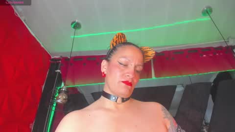 devil_taylorx online show from 02.22.25