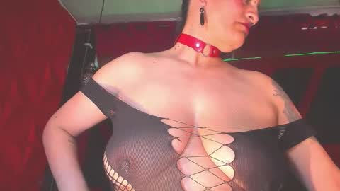 devil_taylorx online show from 09.15.25