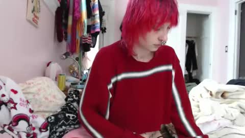 Snapshot of devilg1rl chatting on 04.30.26 poutyangel online show from 04.30.26