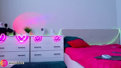 Devill2222 online show from 04.18.26