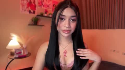 Devine Greyson online show from 10.20.25